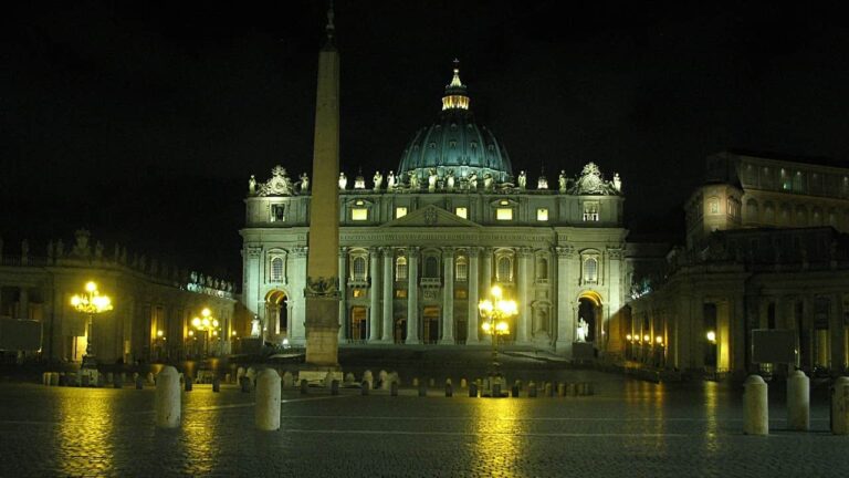 Overview of the history of the Papal Church